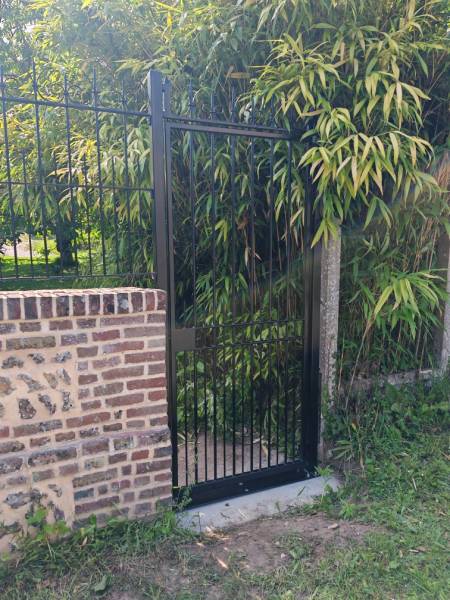 portillon en fer forgé